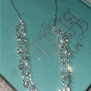 Elegant Silver Necklace with Crystal Accents perfect for Prom
